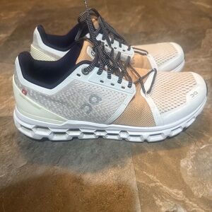On Running Cream/White/Navy Athletic Shoes